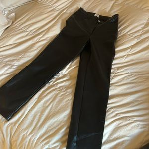 Aritzia Wilfred Melina pant size 4. Lightly used. Size 4.